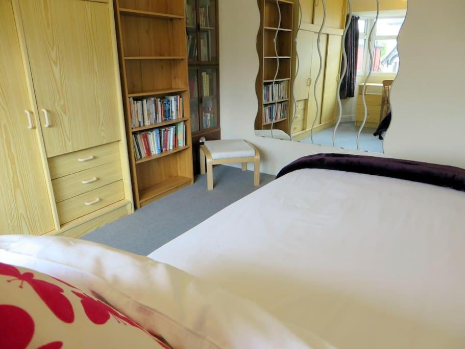 Comfortable Rooms Бирмингем Экстерьер фото